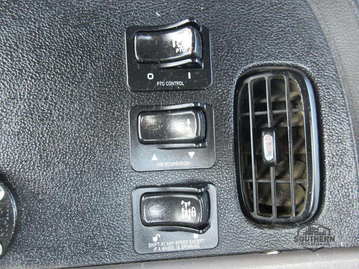 Used 2022 PETERBILT 389