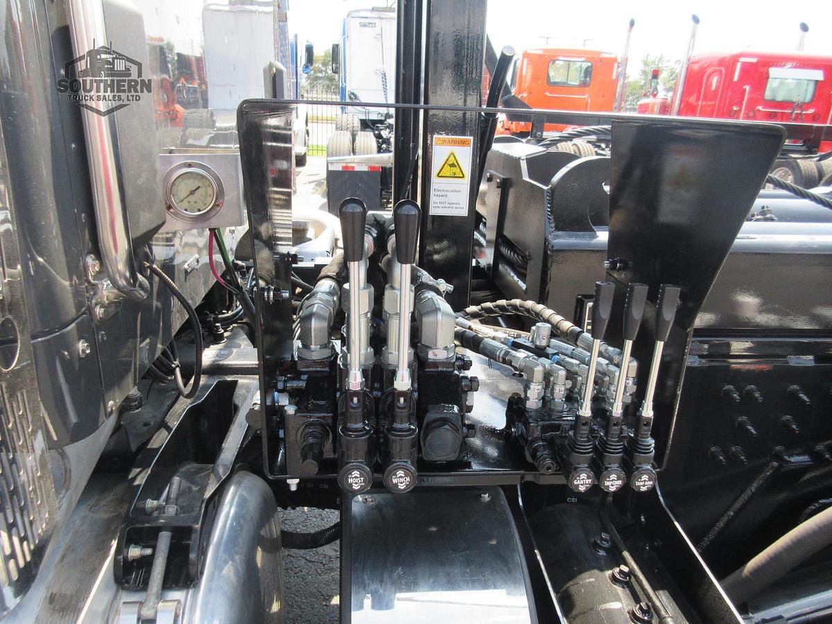 Used 2025 PETERBILT 567