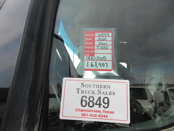 Used 2021 KENWORTH T880
