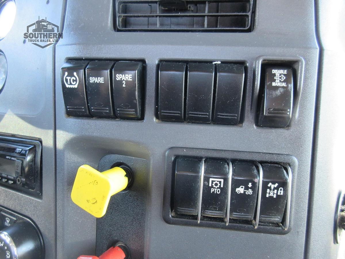 Used 2019 PETERBILT 567