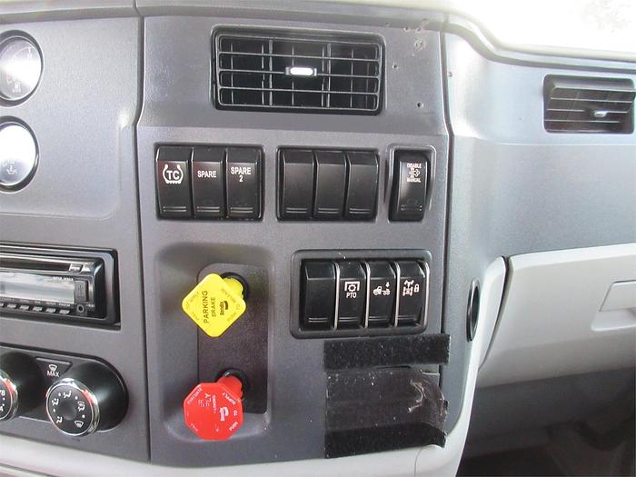 Used 2019 PETERBILT 567