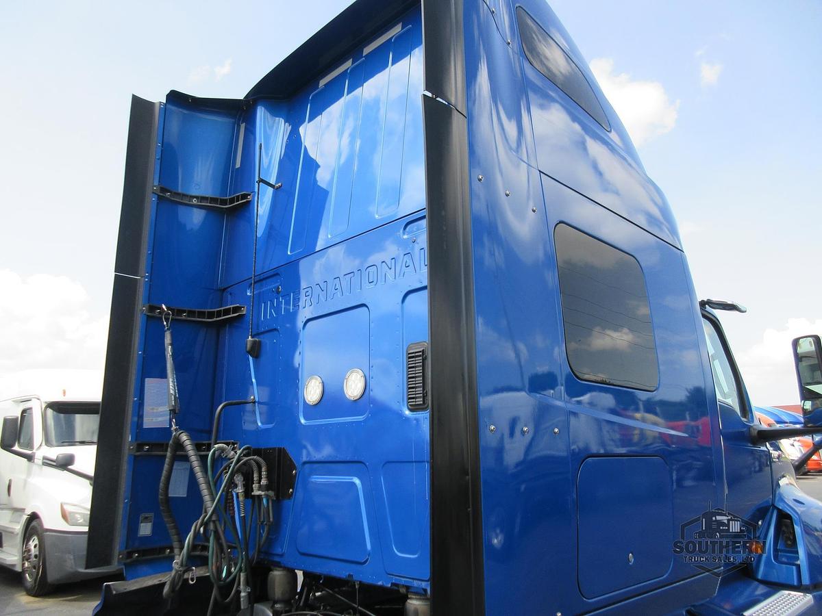 Used 2021 INTERNATIONAL LT