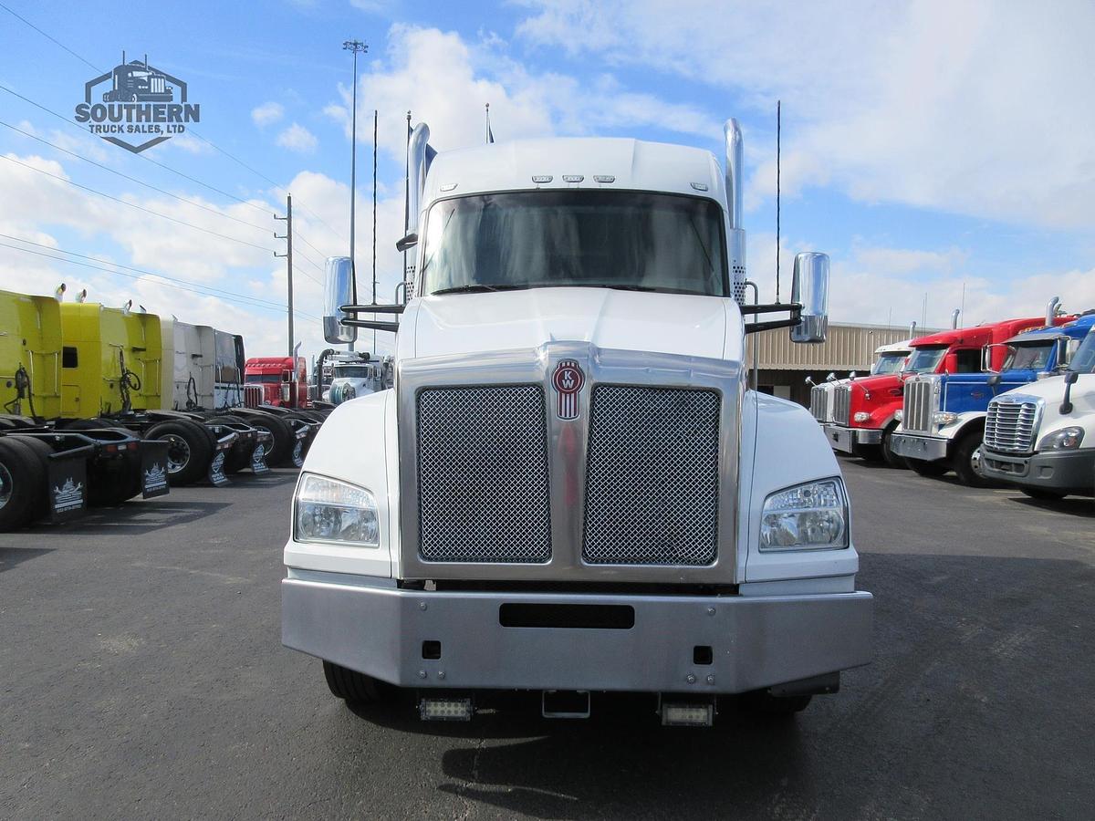 Used 2019 KENWORTH T880