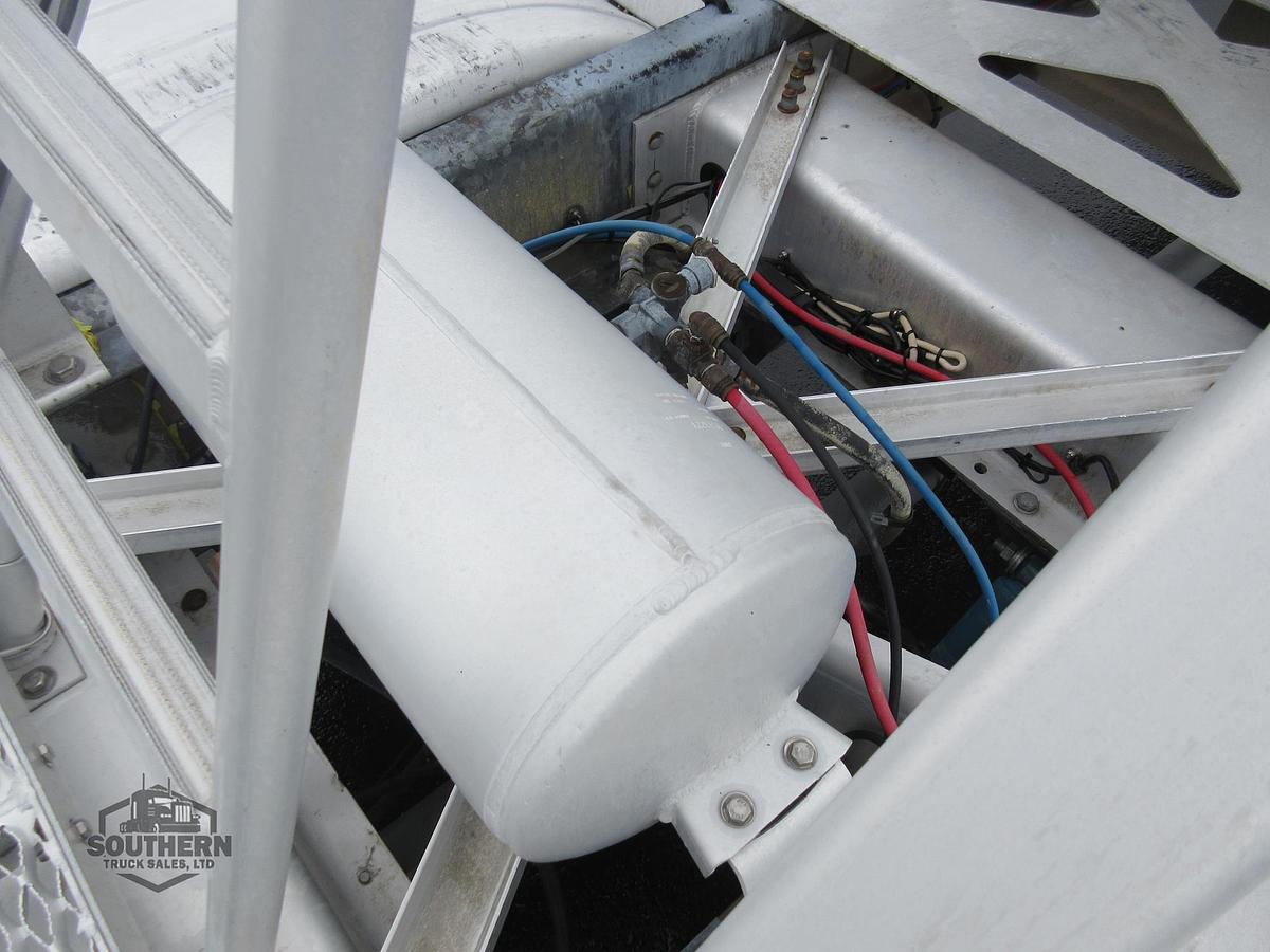 Used 2011 POLAR 42 ft