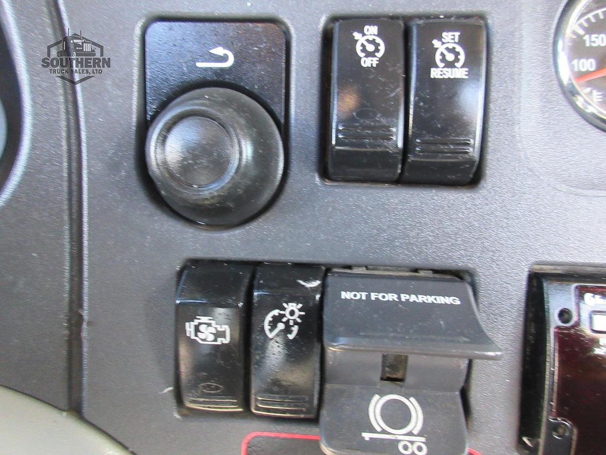 Used 2020 PETERBILT 567