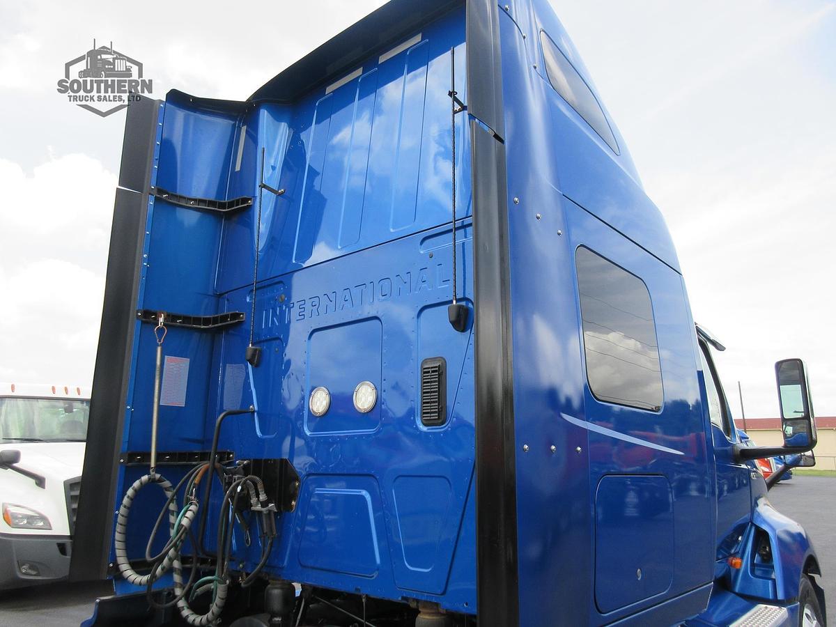 Used 2021 INTERNATIONAL LT