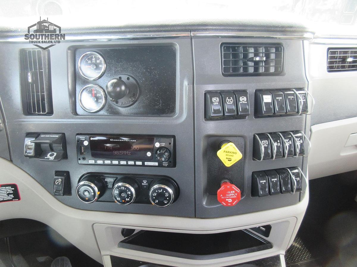 Used 2025 PETERBILT 567