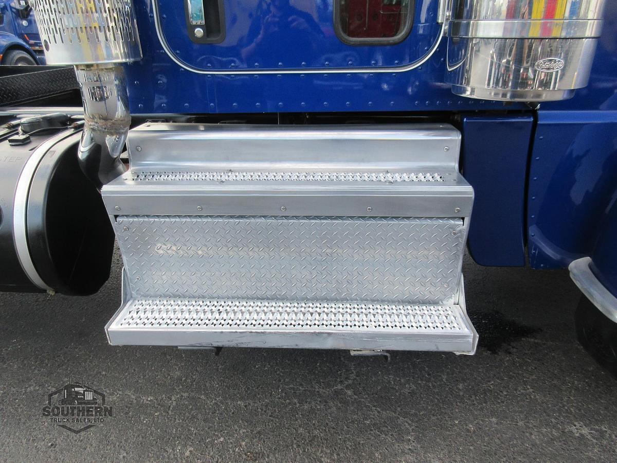 Used 2019 PETERBILT 389