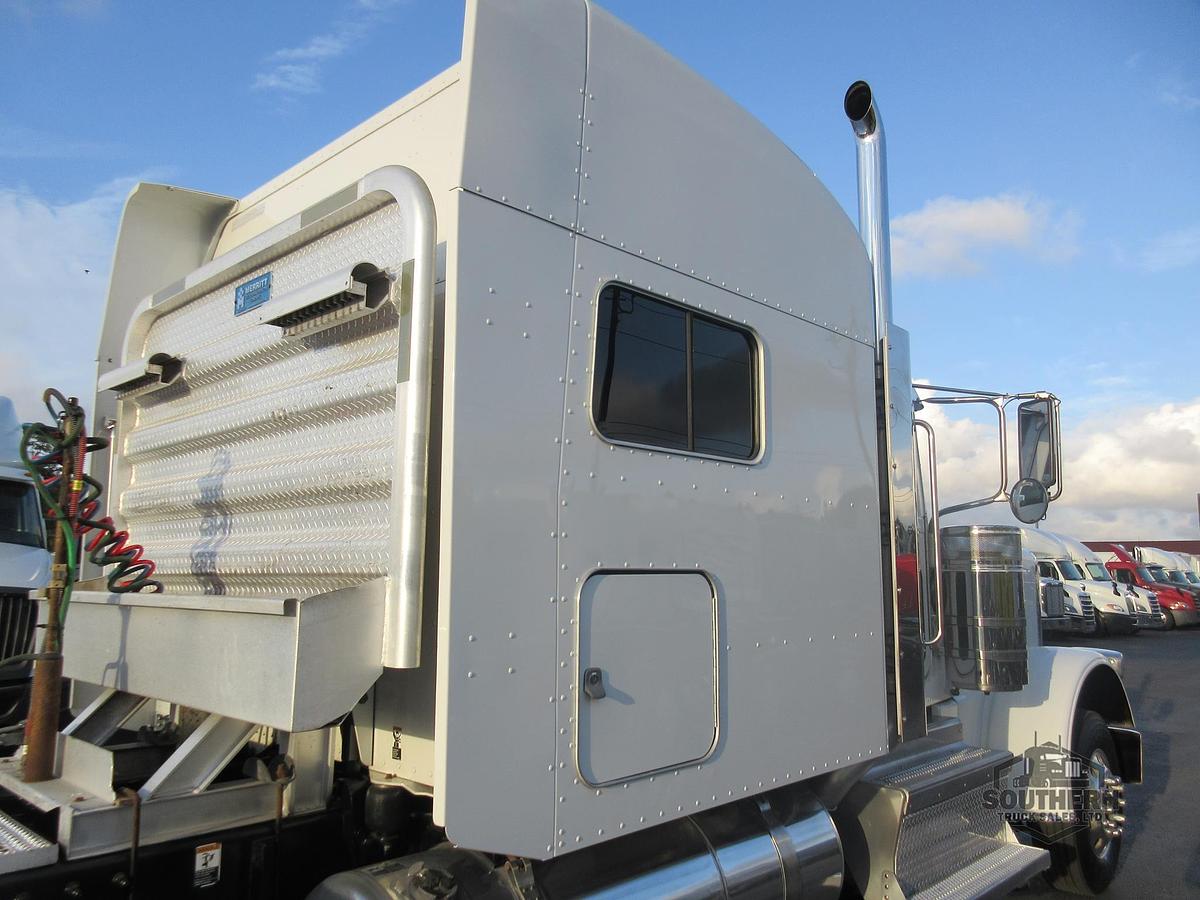 Used 2018 PETERBILT 389