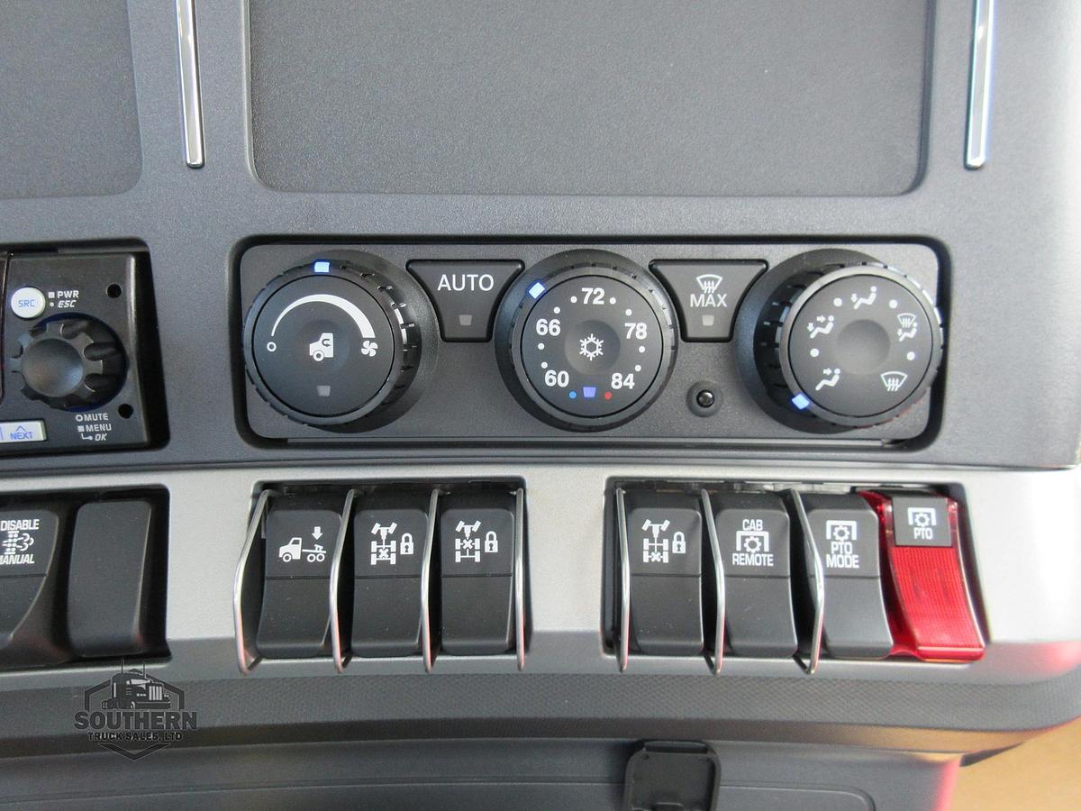 Used 2025 KENWORTH T880