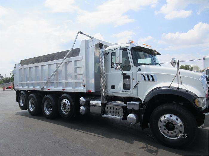 Used 2013 MACK GRANITE GU713