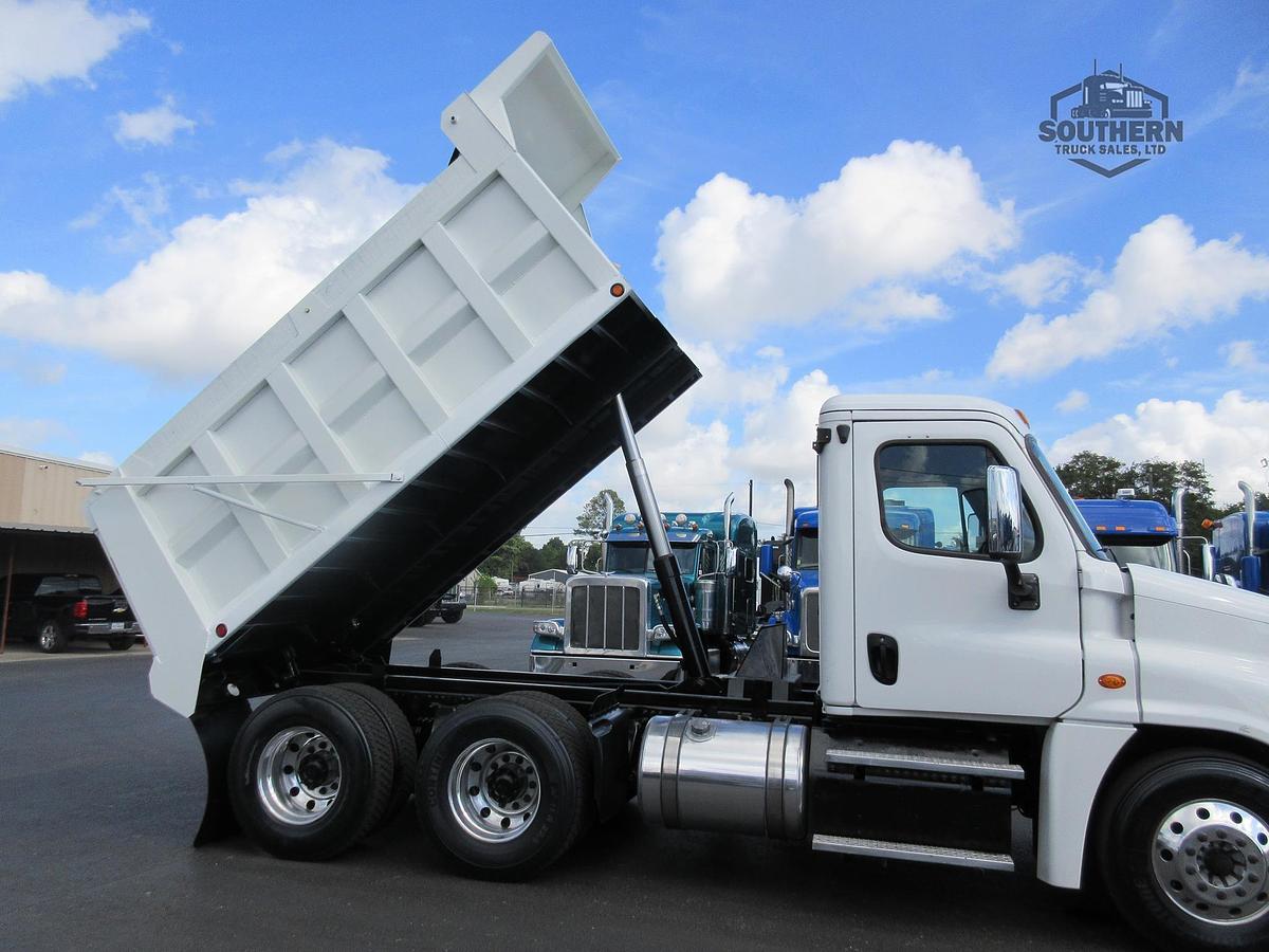 Used 2019 FREIGHTLINER CASCADIA 125