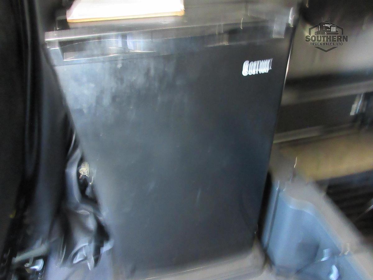 Used 2022 FREIGHTLINER CASCADIA 126