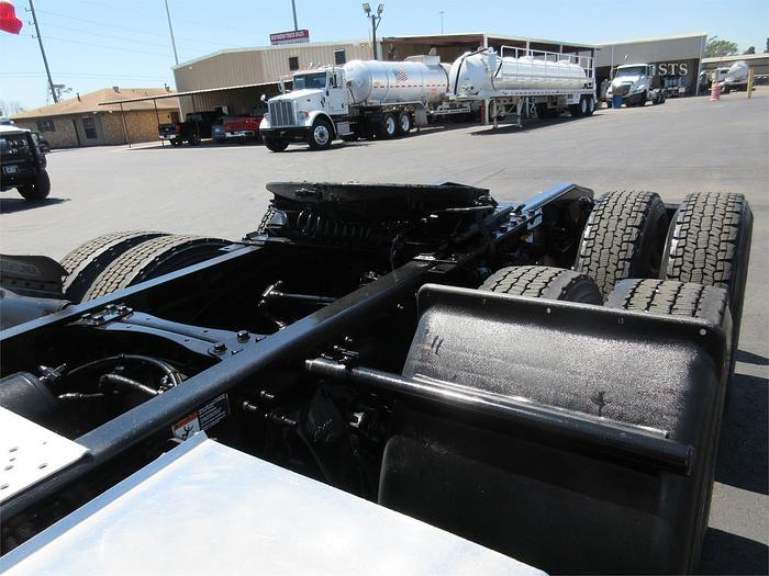 Used 2018 FREIGHTLINER CASCADIA 116