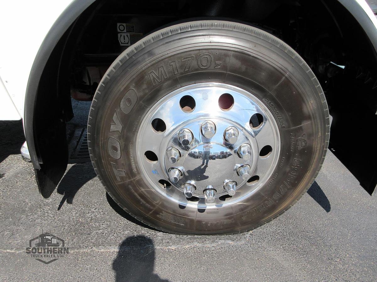 Used 2016 PETERBILT 389