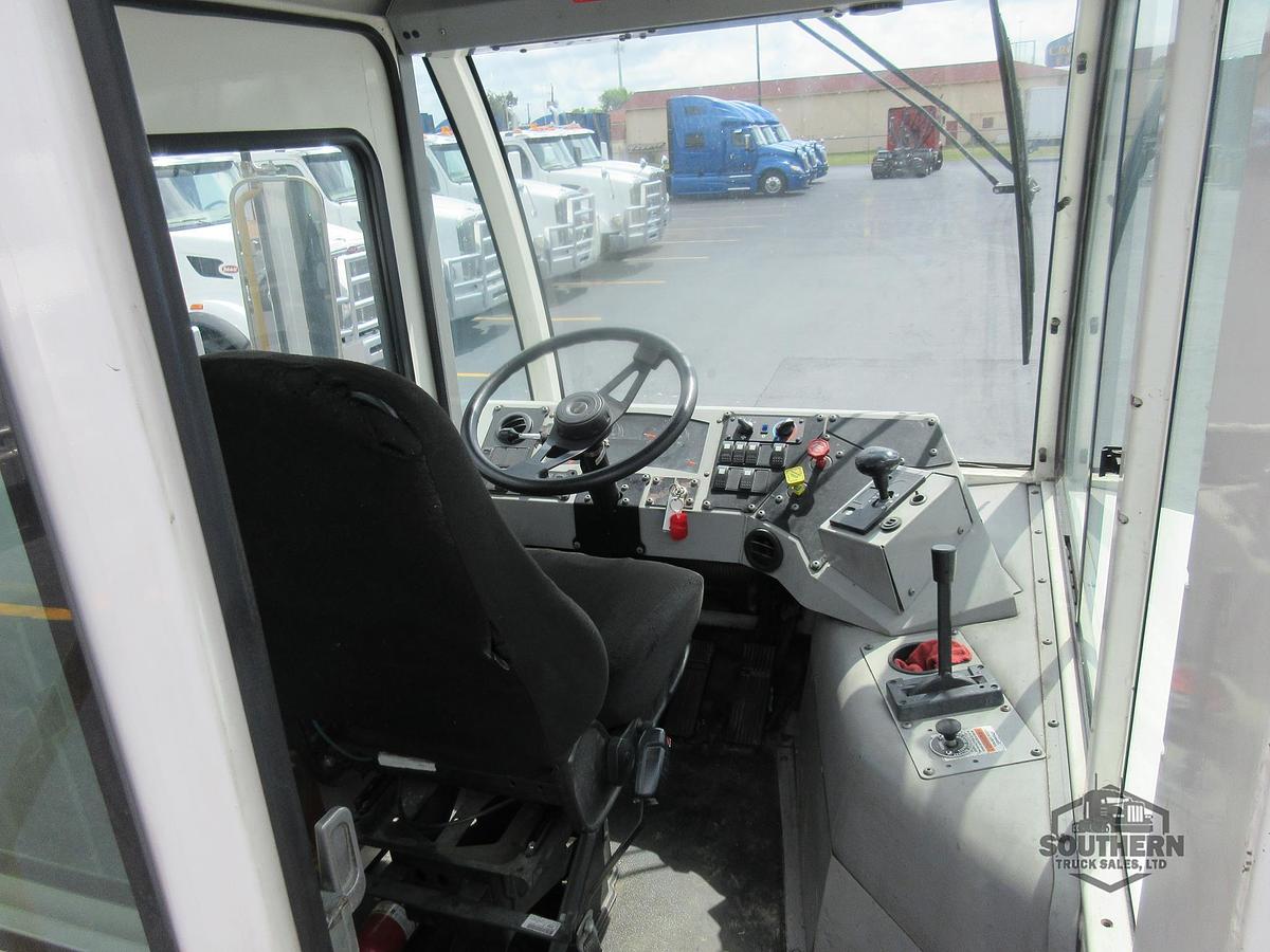 Used 2022 AUTOCAR XSPOTTER ACTT