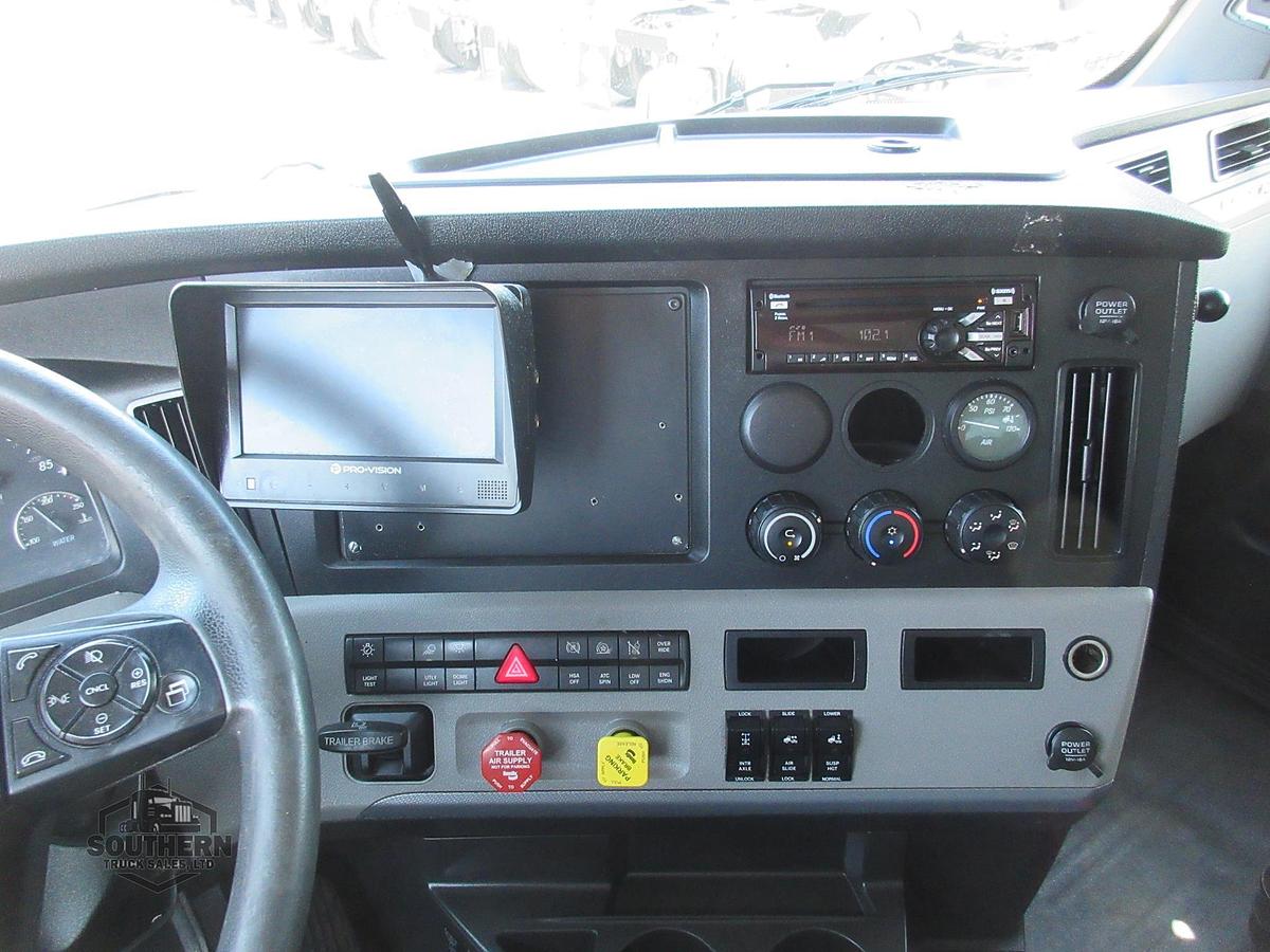 Used 2019 FREIGHTLINER CASCADIA 126