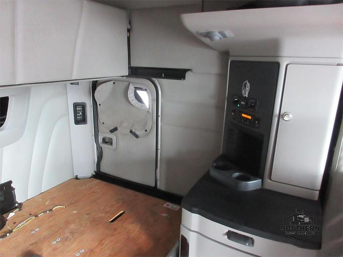 Used 2018 PETERBILT 579