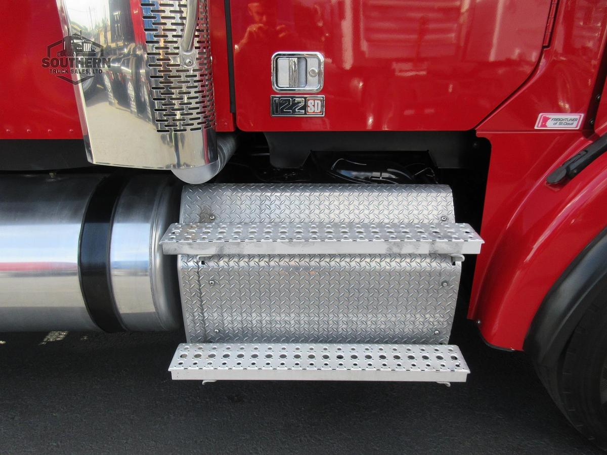 Used 2020 FREIGHTLINER CORONADO 122 SD