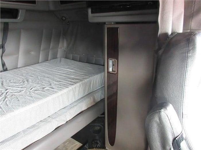 Used 2015 PETERBILT 389