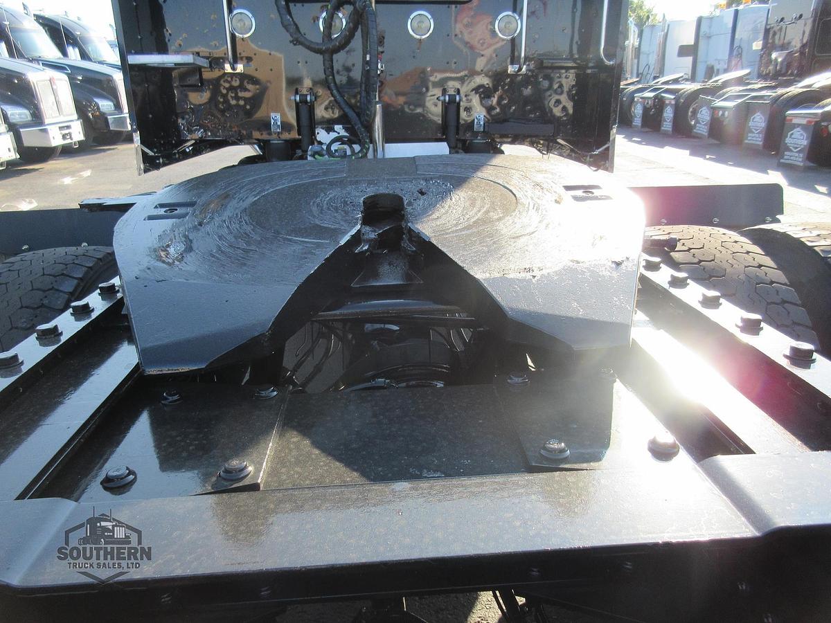 Used 2019 PETERBILT 389