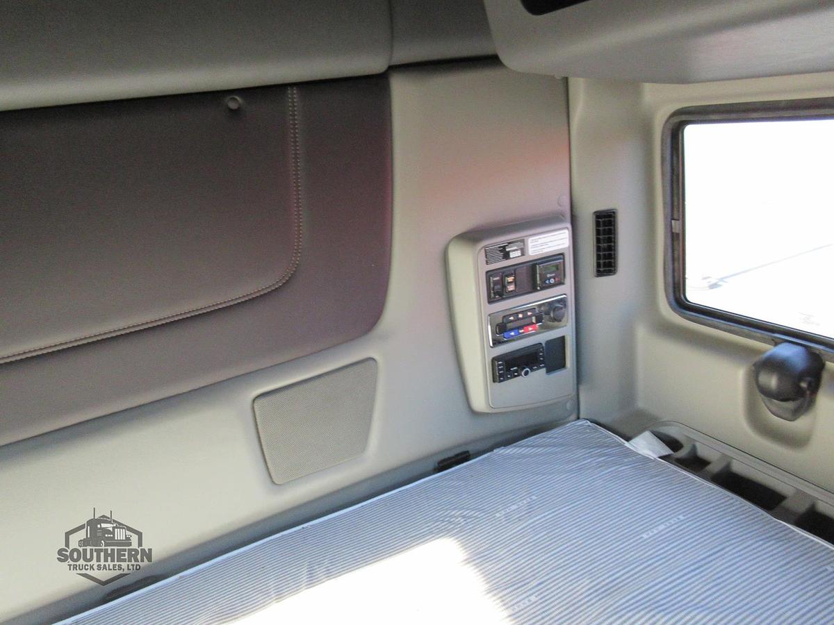 Used 2021 INTERNATIONAL LT