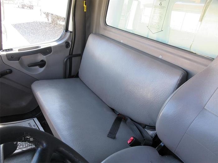 Used 2017 FREIGHTLINER BUSINESS CLASS M2 106