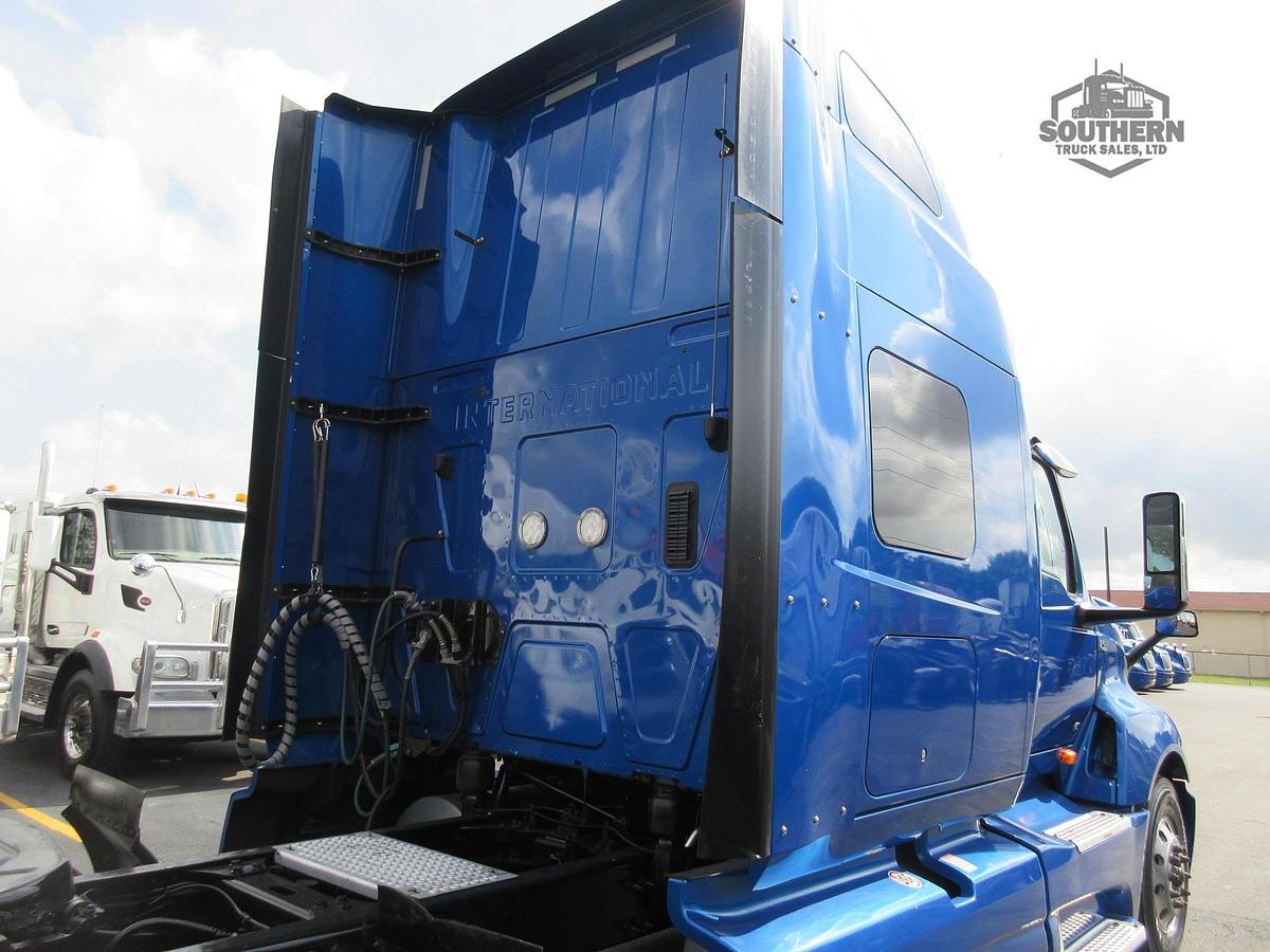 Used 2021 INTERNATIONAL LT