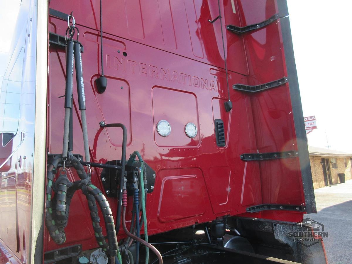 Used 2021 INTERNATIONAL LT