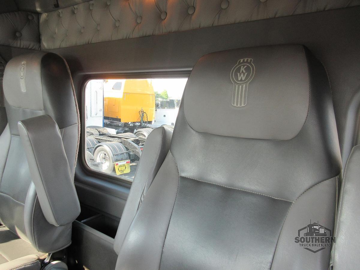 Used 2023 KENWORTH W900L