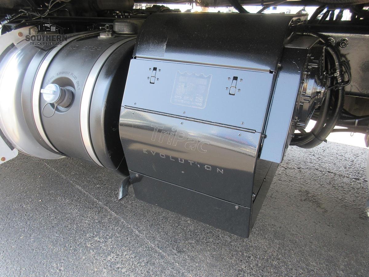 Used 2015 PETERBILT 567