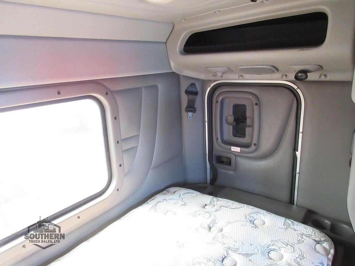 Used 2021 PETERBILT 389