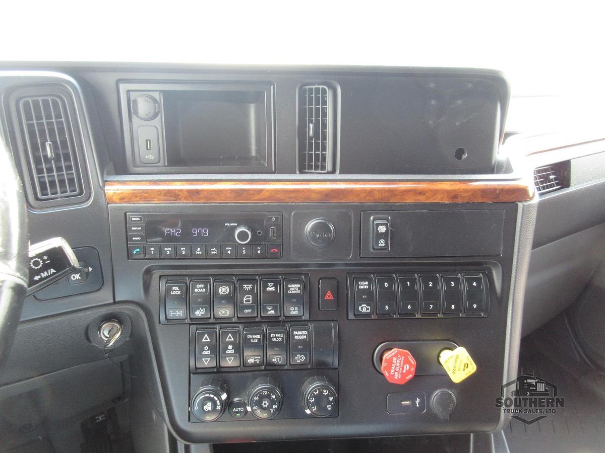 Used 2021 INTERNATIONAL LT