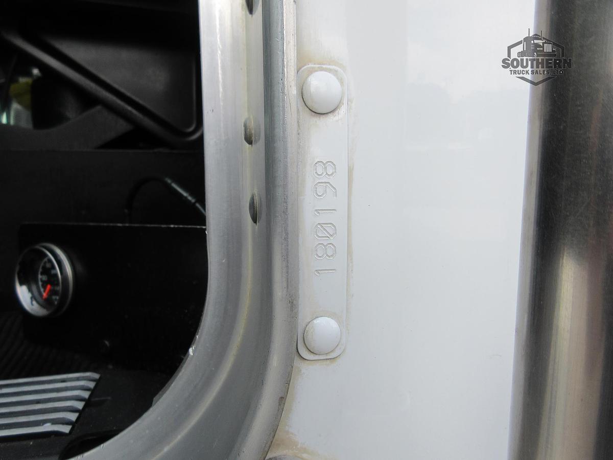 Used 2018 KENWORTH T800