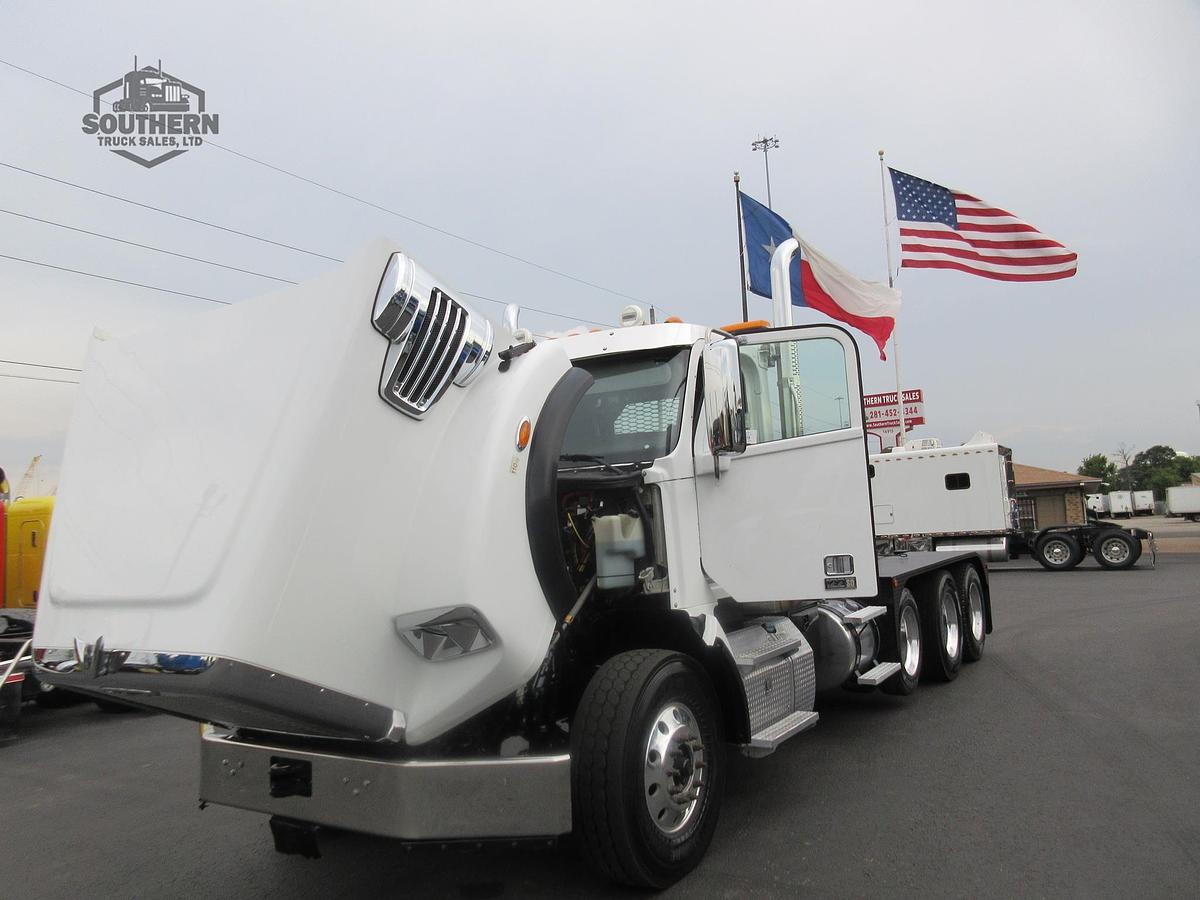 Used 2019 FREIGHTLINER CORONADO 122 SD