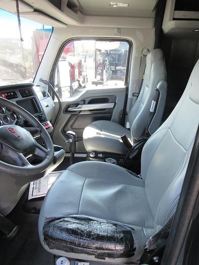 Used 2021 KENWORTH T880