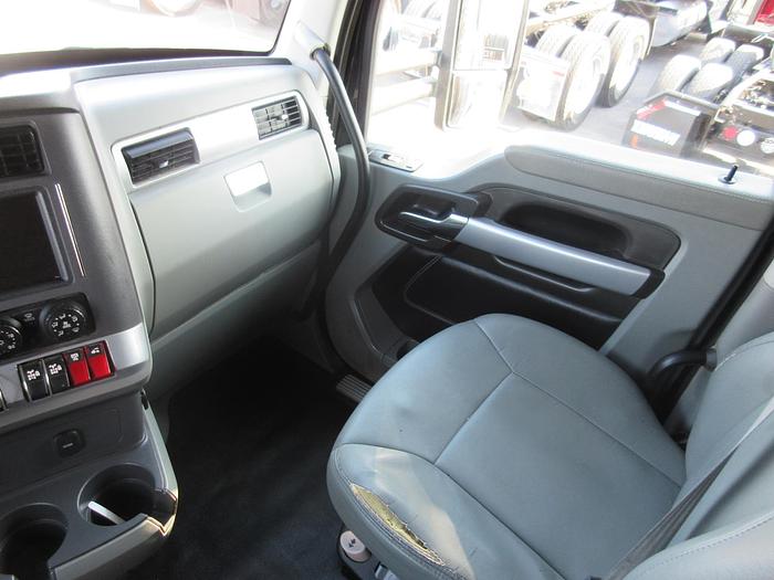 Used 2021 KENWORTH T880