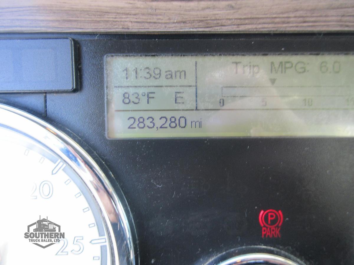 Used 2019 FREIGHTLINER 122SD