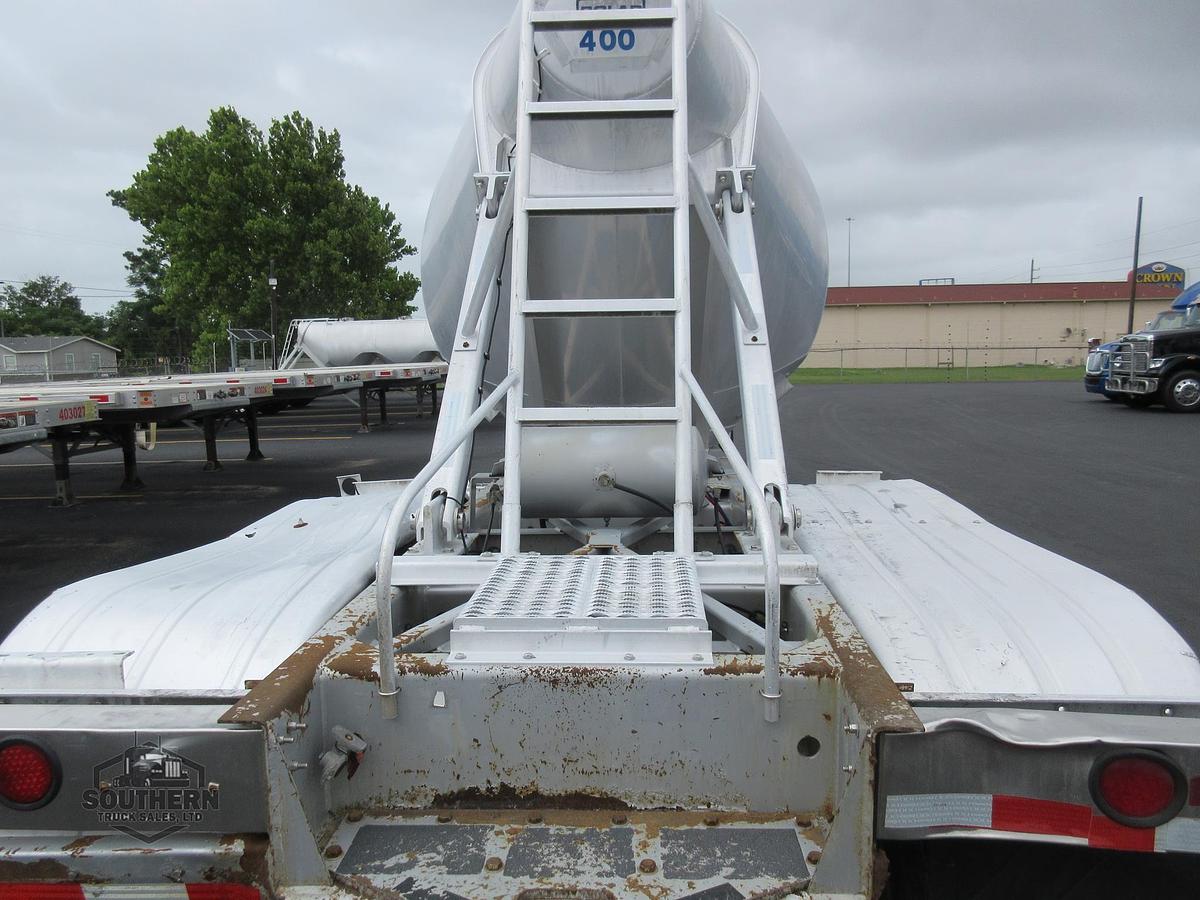 Used 2010 POLAR Tandem Axle