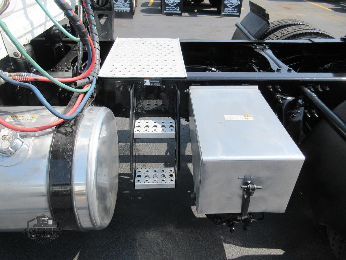 Used 2019 FREIGHTLINER CASCADIA 126