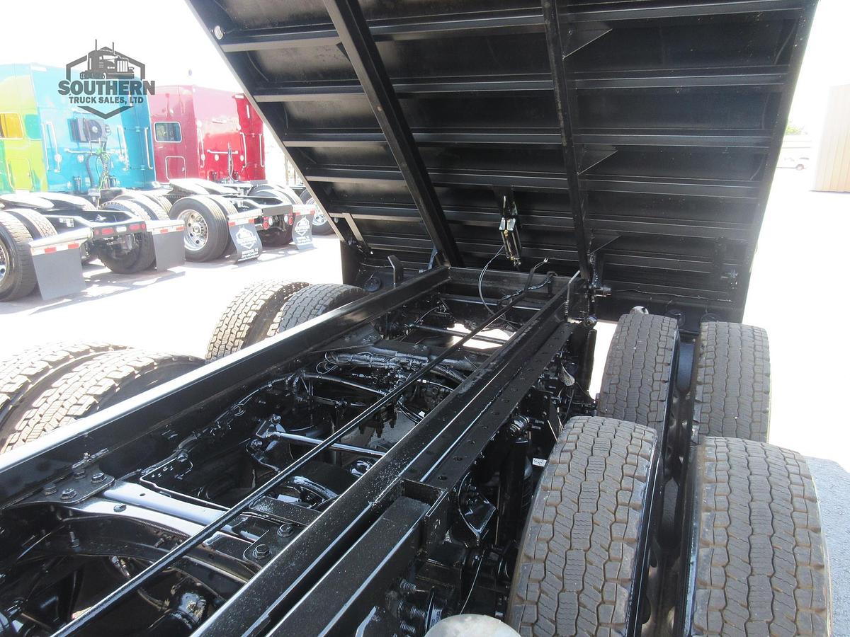 Used 2019 FREIGHTLINER CASCADIA 113