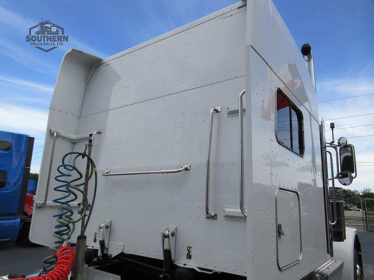 Used 2020 PETERBILT 389
