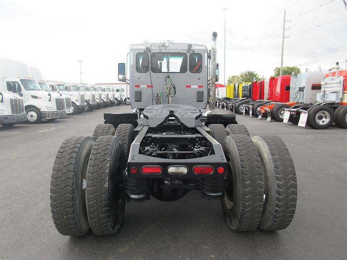 Used 2020 PETERBILT 567