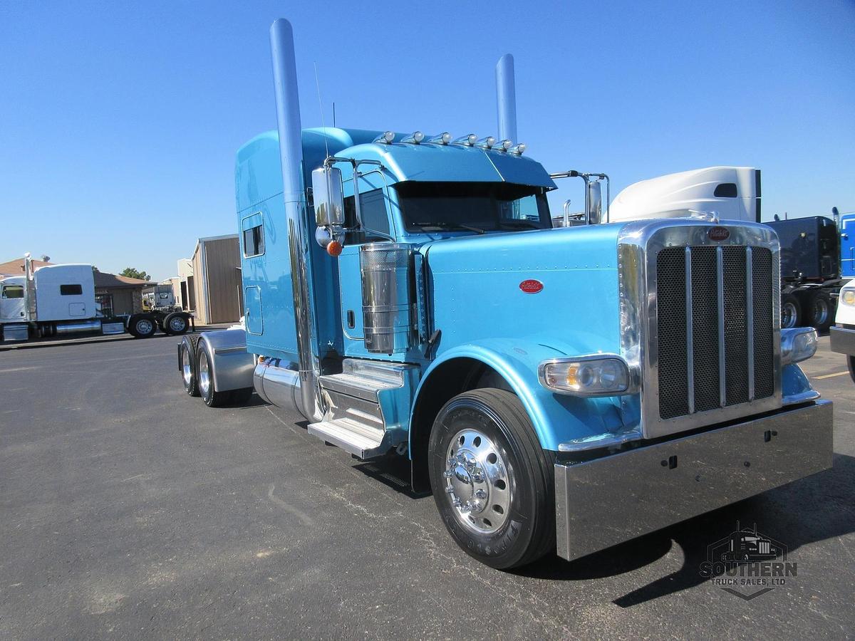 Used 2021 PETERBILT 389