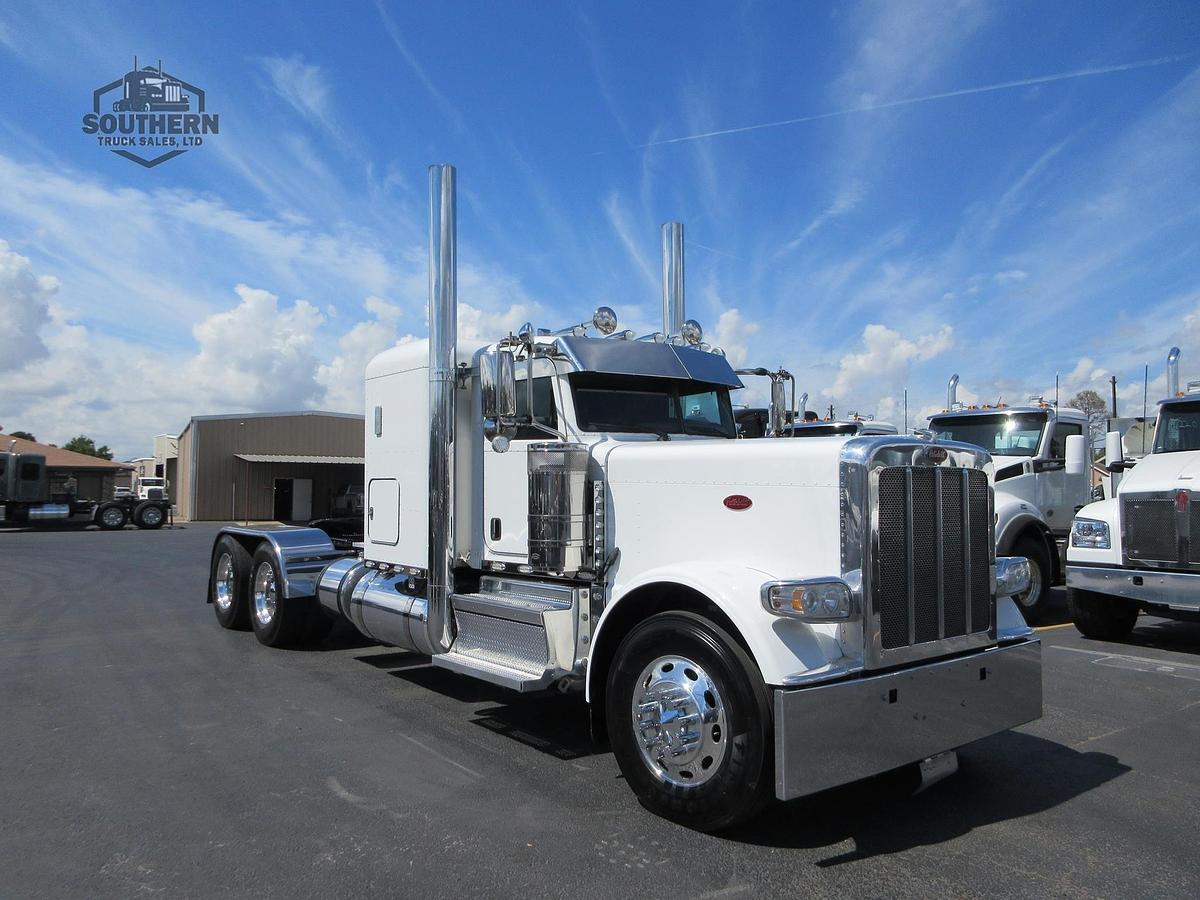 Used 2021 PETERBILT 389