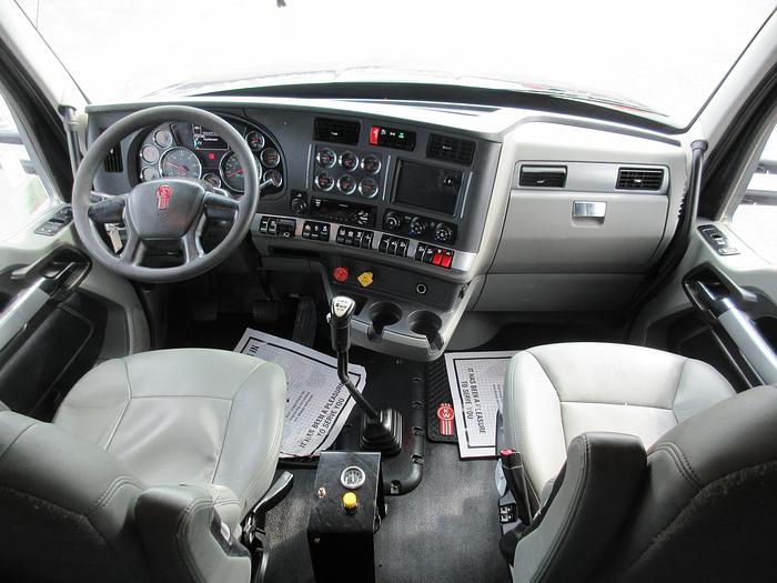 Used 2021 KENWORTH T880