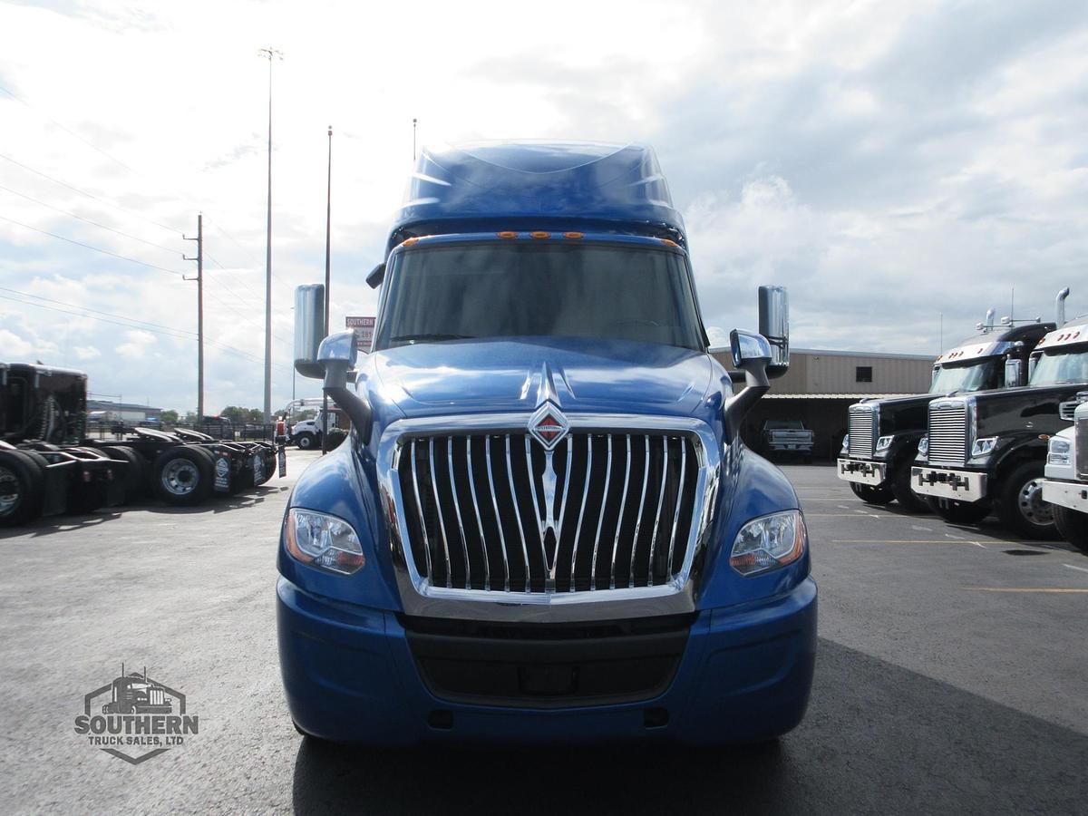 Used 2021 INTERNATIONAL LT