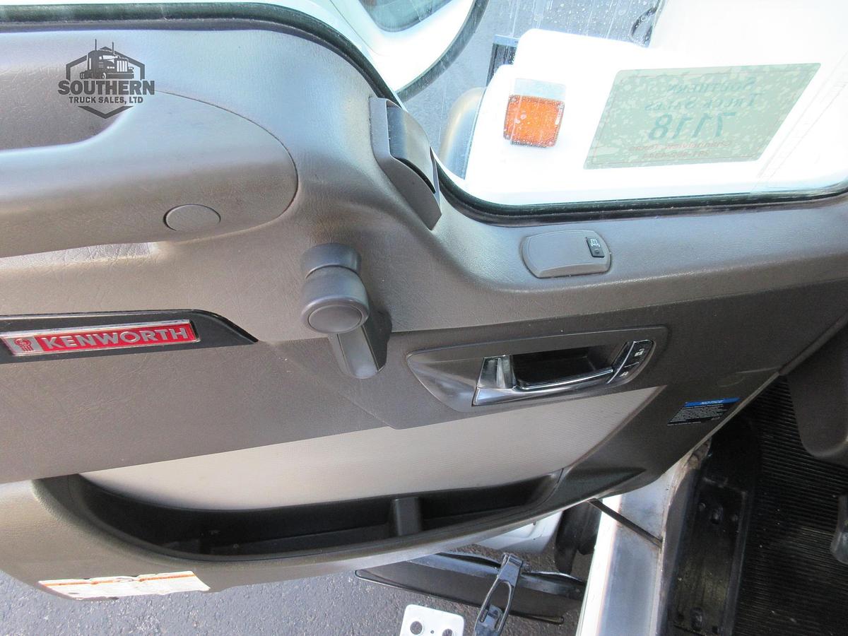 Used 2013 KENWORTH T800
