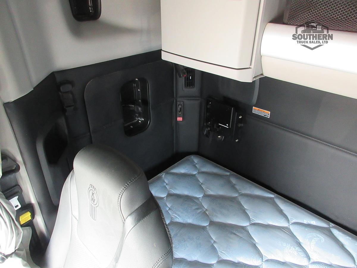 Used 2023 KENWORTH T880