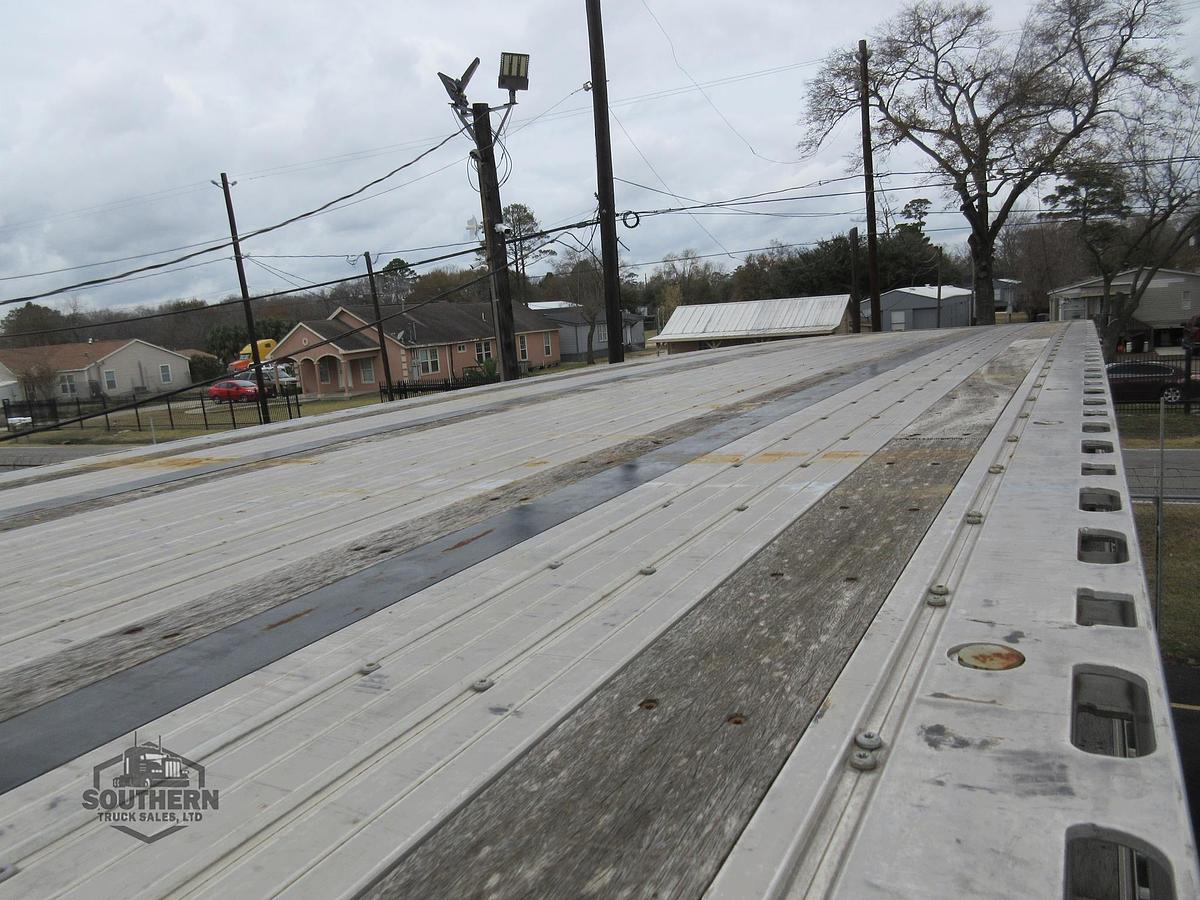 Used 2023 FONTAINE 48 ft x 102 in